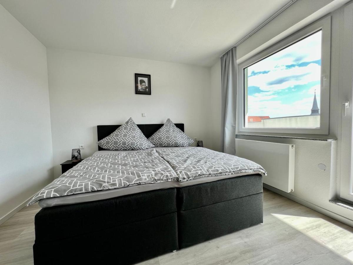 Nujen- Hotel Und Apartment Stuttgart Zuffenhausen Luaran gambar